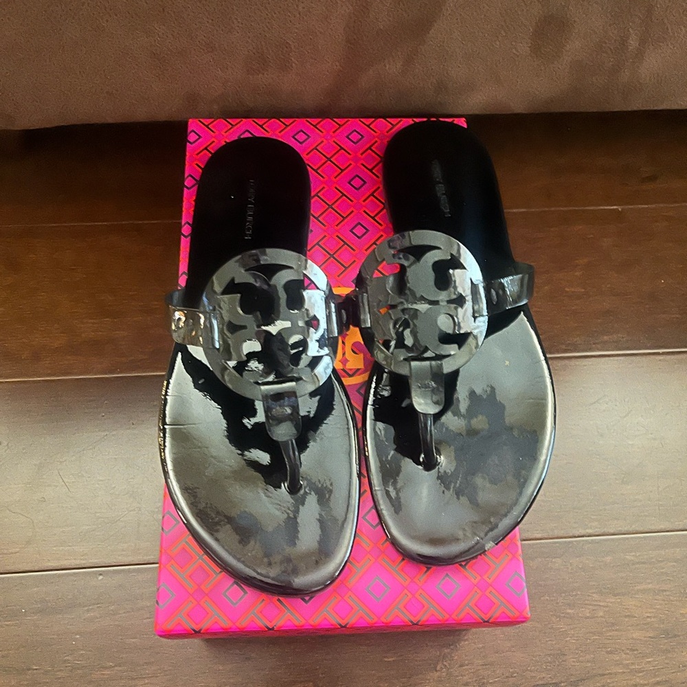 Tory Burch Miller Black Patent Sandals Size 9